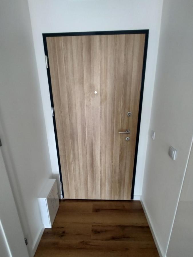 Uroczy Apartament Z Miejscem Na Auto W Garazu Lägenhet Warszawa Exteriör bild