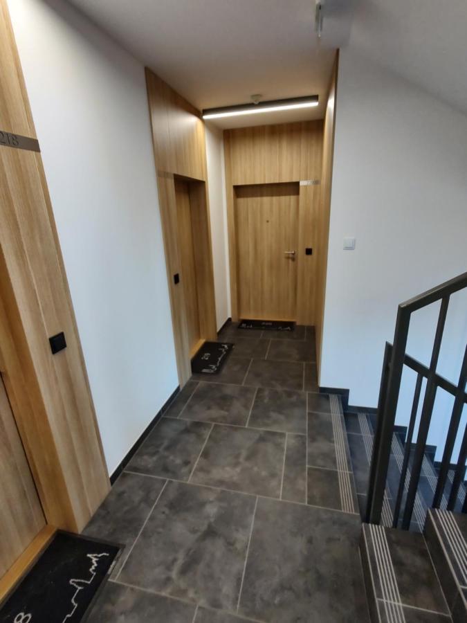 Uroczy Apartament Z Miejscem Na Auto W Garazu Lägenhet Warszawa Exteriör bild