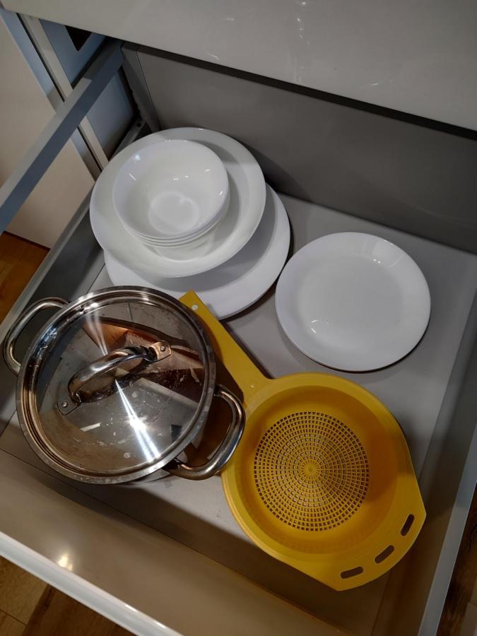 Uroczy Apartament Z Miejscem Na Auto W Garazu Lägenhet Warszawa Exteriör bild